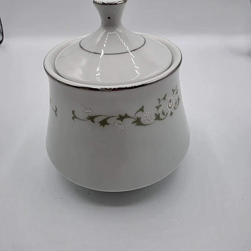 Sheffield Japan White Floral Elegance Porcelain Sugar And Creamer Bowl‎ With Lid